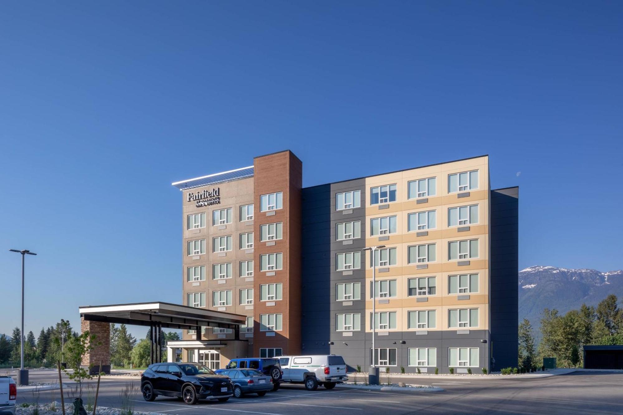 Fairfield By Marriott Inn & Suites เรเวลสโตก ภายนอก รูปภาพ