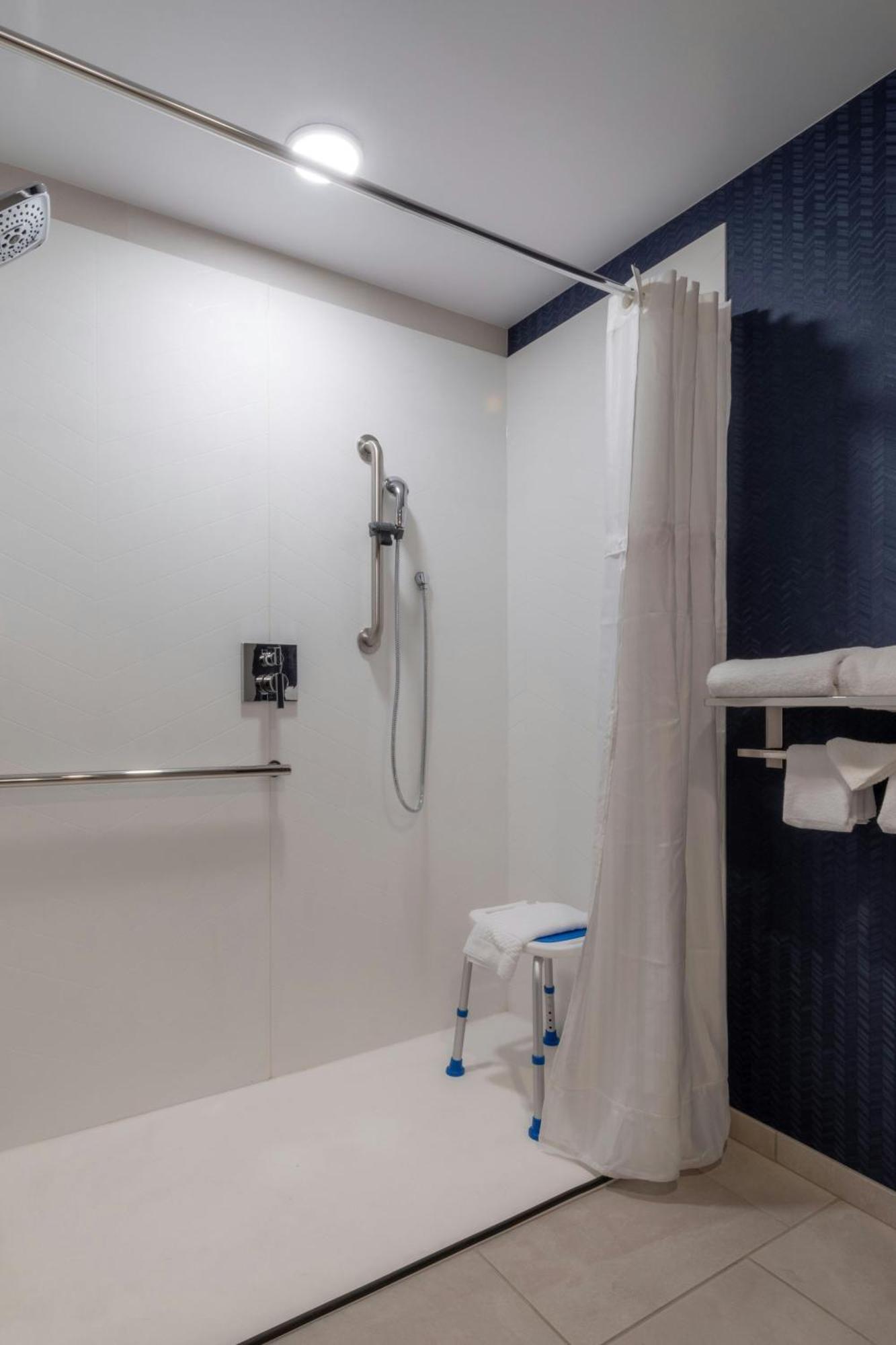 Fairfield By Marriott Inn & Suites เรเวลสโตก ภายนอก รูปภาพ