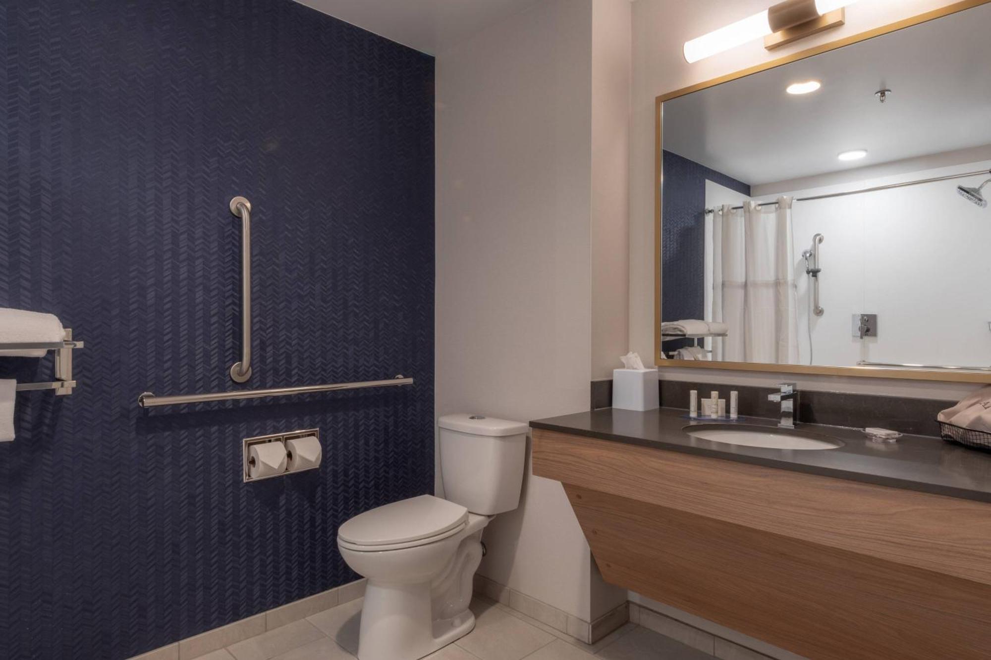 Fairfield By Marriott Inn & Suites เรเวลสโตก ภายนอก รูปภาพ